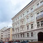 Cozy&Quiet Apartment With A/C In City Centre