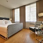 Three Crowns Hotel