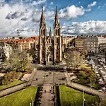 Fantastic Location! Superhost 5 Star