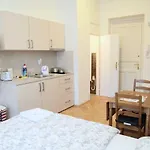 Charming Flats In Vinohrady | Praguestars