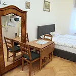 Charming Flats In Vinohrady | Praguestars
