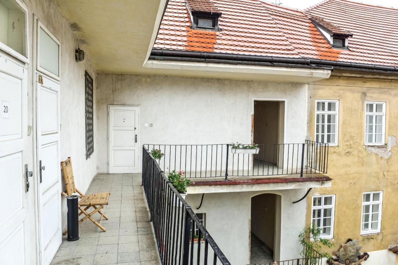 Locals Monastery Apartment Prague