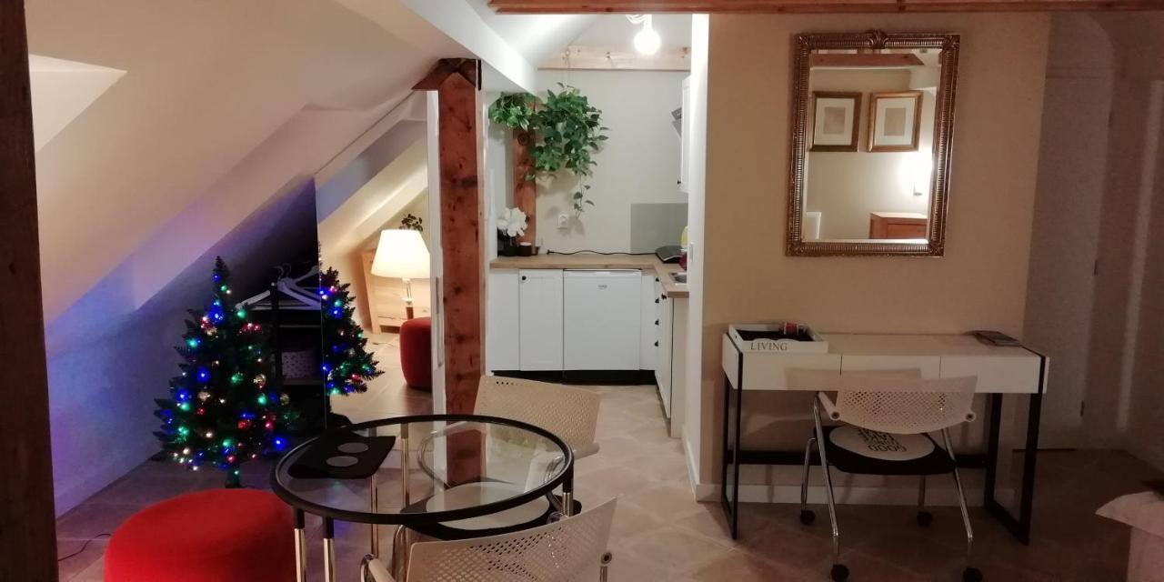 Patea - Cozy And Quiet 42 Sqm Near The City Centre Apartment Prag