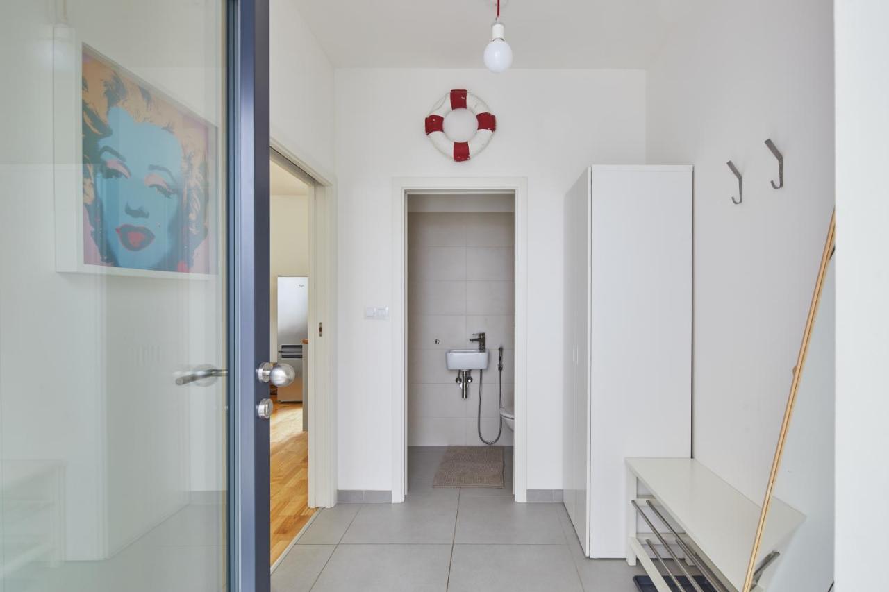 Apartment Days - W 2bdr - 3 Balconies - Garage - Next To Park Prague