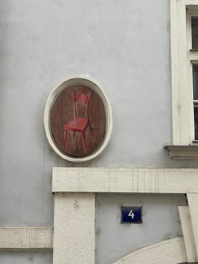 U Cervene Zidle - Red Chair 3* Prague
