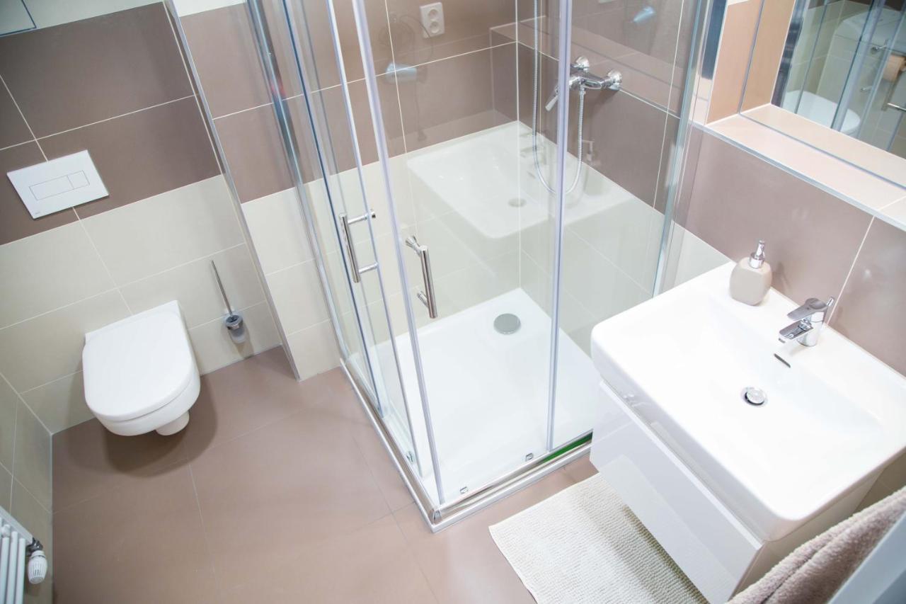 Apartamento Bright Studio, 10min Centre, Free Parking