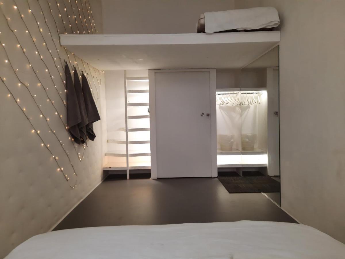 Downtown Minimalistic In Flatshare Prague