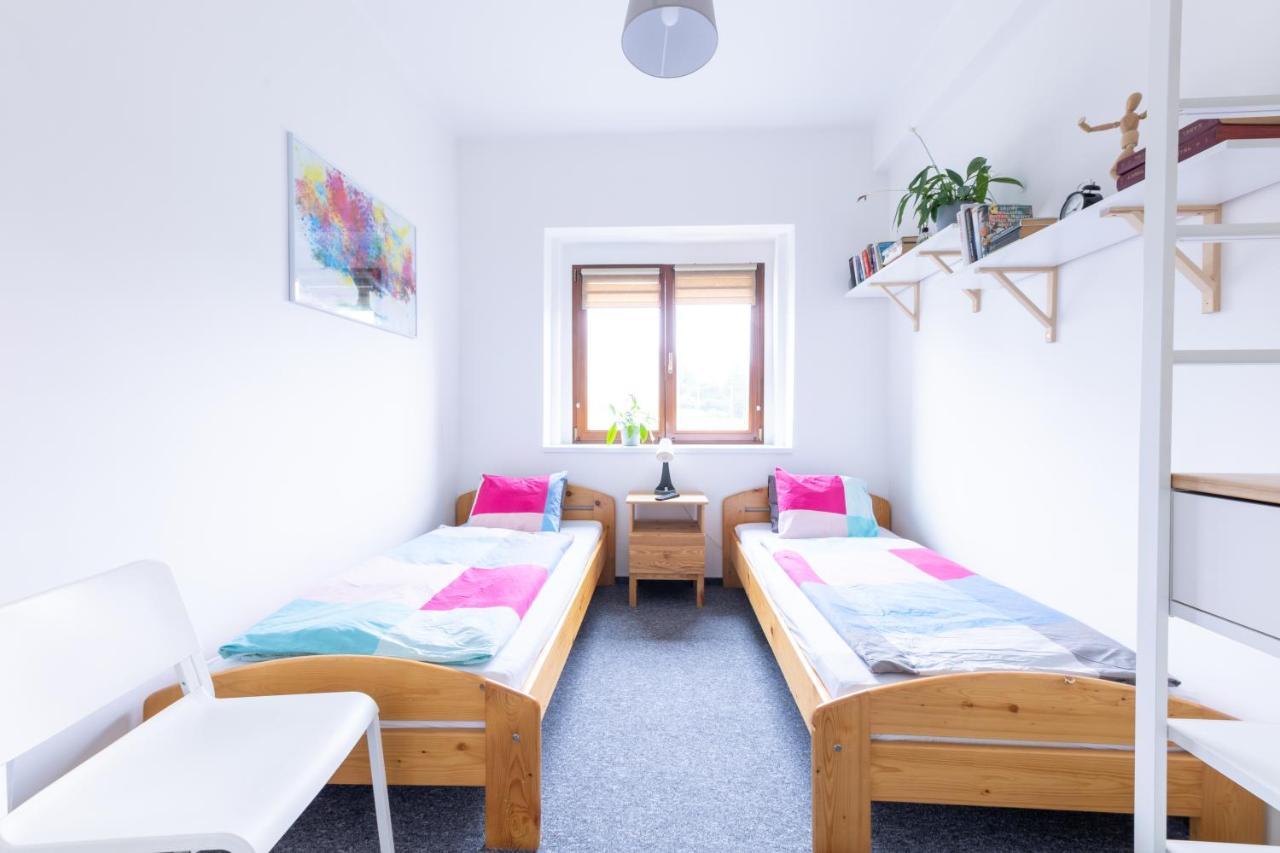 Appartement Plzenska 465 Free Parking & Ps3 Prague