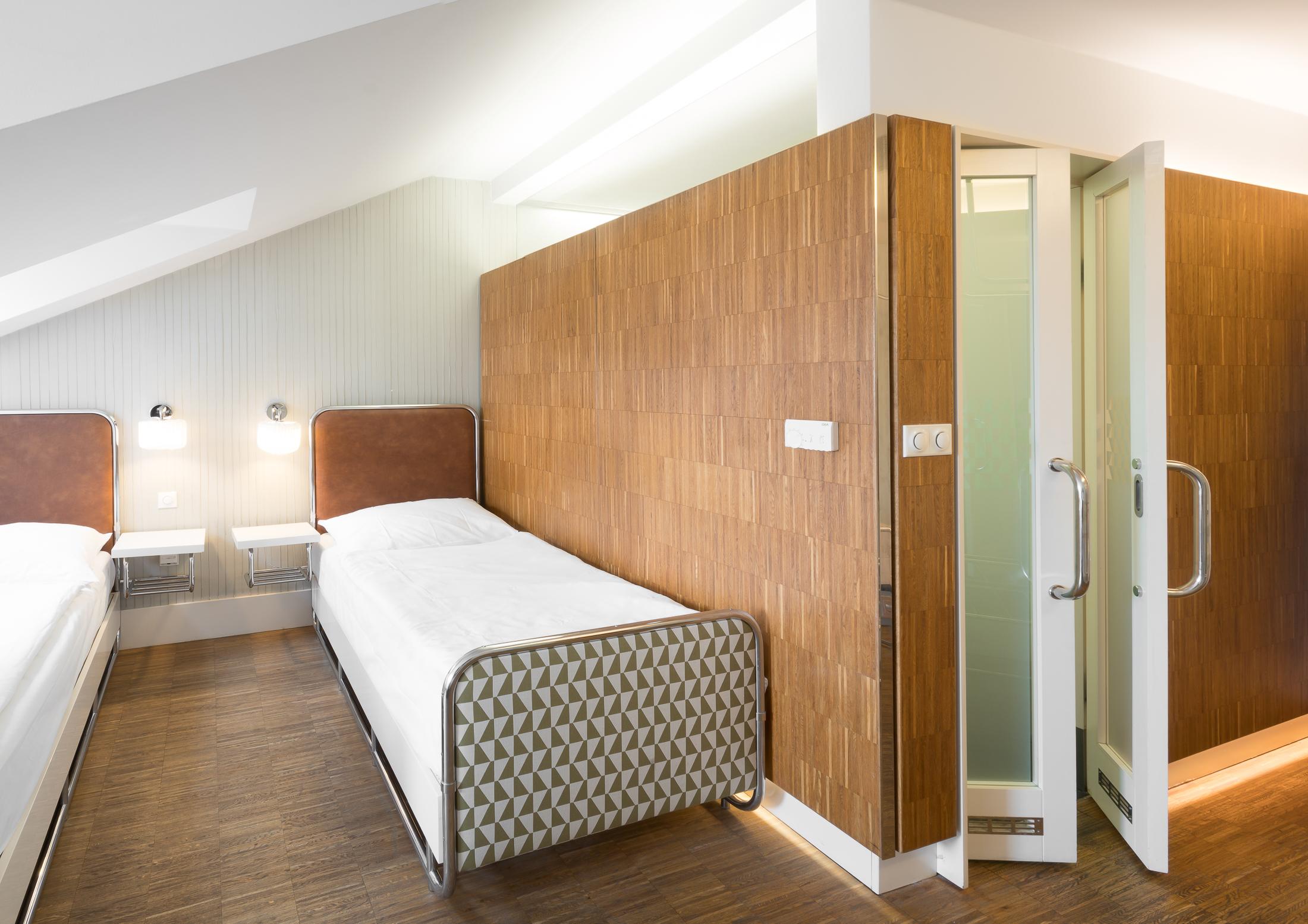 Hotel Three Crowns 3*