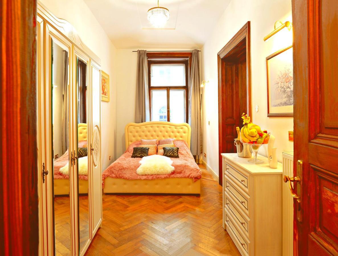 Imperial Deluxe * Prague
