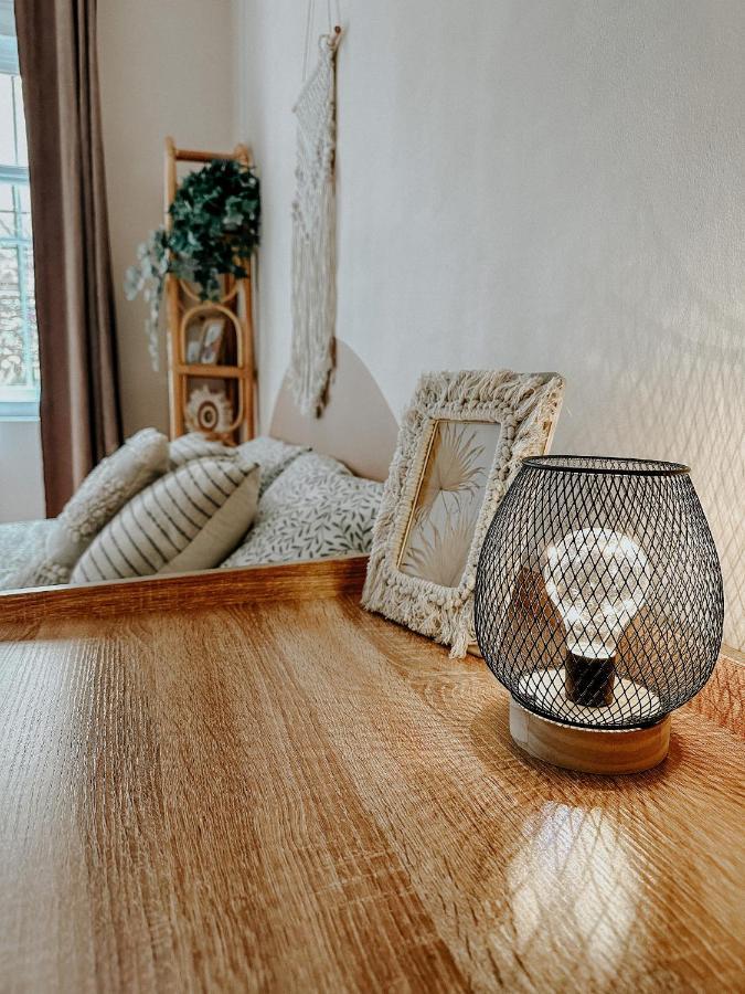 Quiet Boho Lair 10 Min To Centre * Prag
