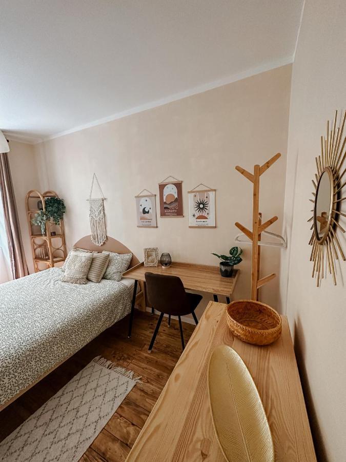 Daire Quiet Boho Lair 10 Min To Centre *