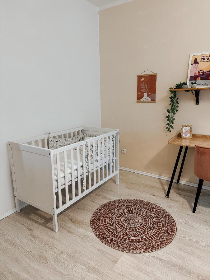 Daire Quiet Boho Lair 10 Min To Centre Prag