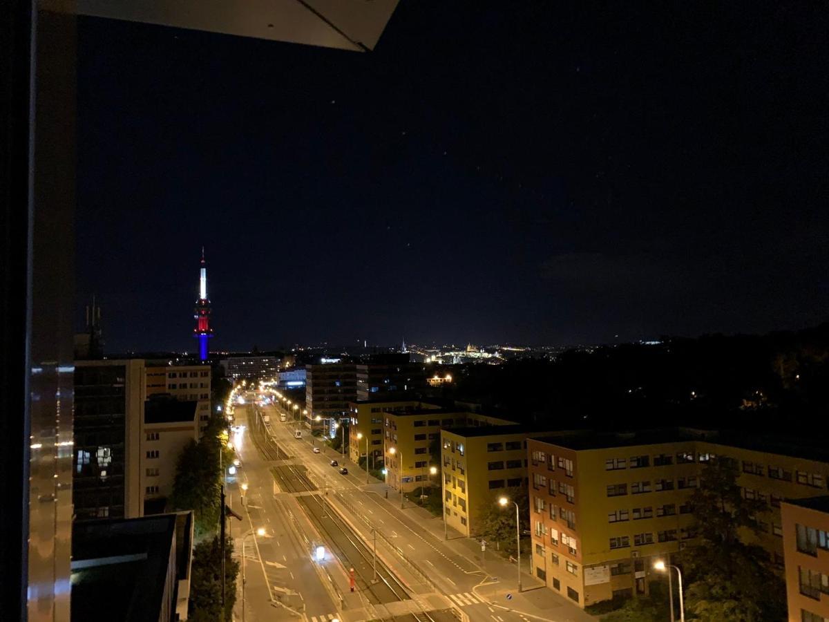 The Dawn Towers Zizkov Apartment