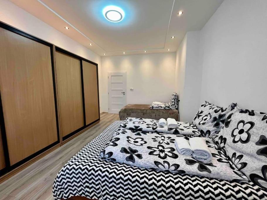 Modern Flat In *