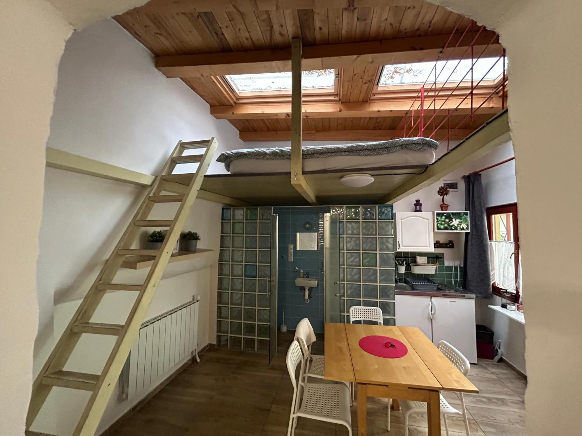 Appartement Party House - Ve Smeckach 18, Center!!
