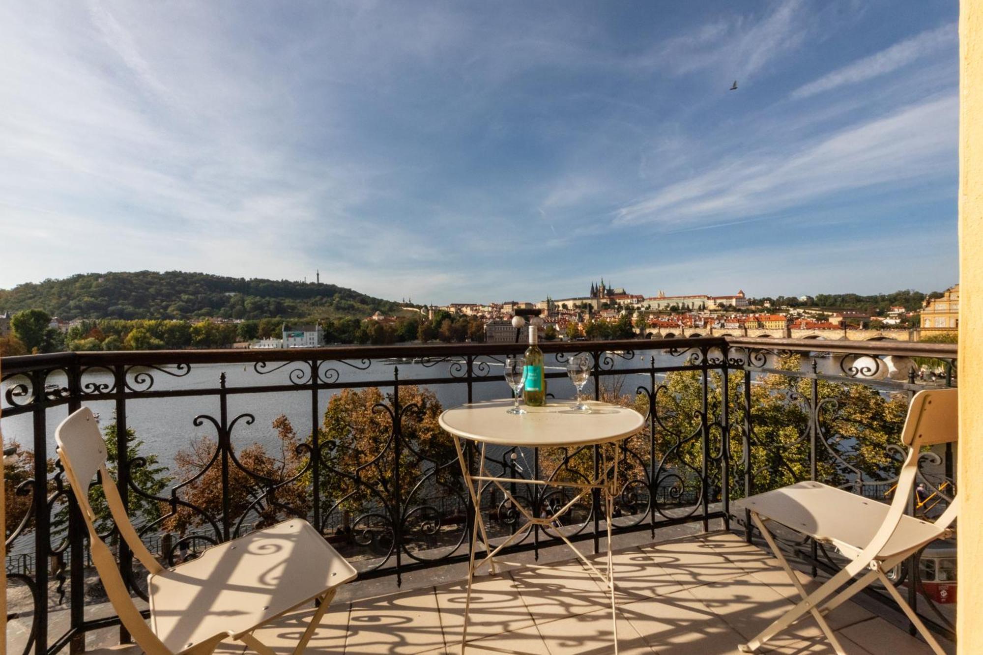 Bellevue * Prague
