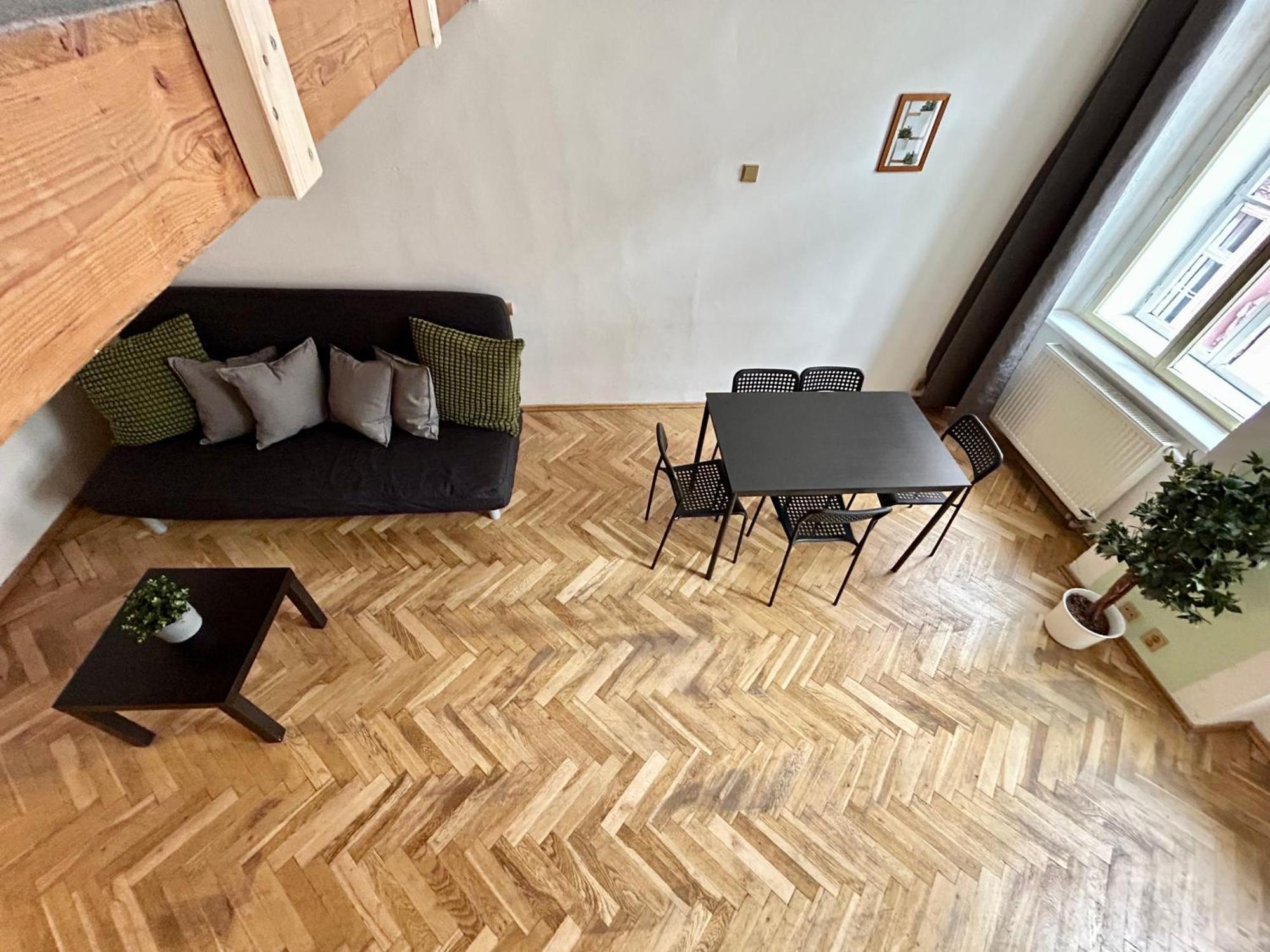 Appartement Party House - Ve Smeckach 18, Center!!