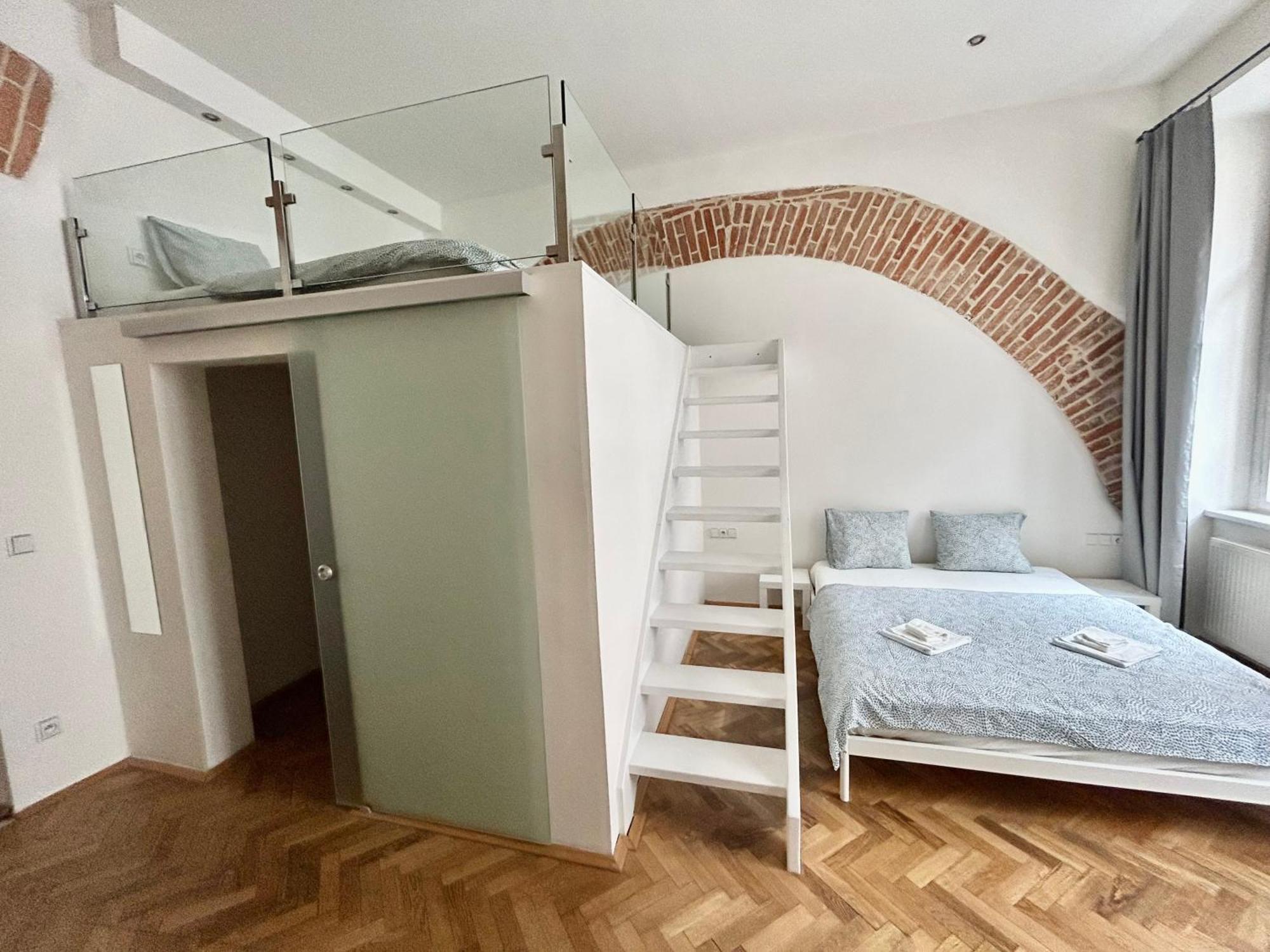 Appartement Party House - Ve Smeckach 18, Center!! *