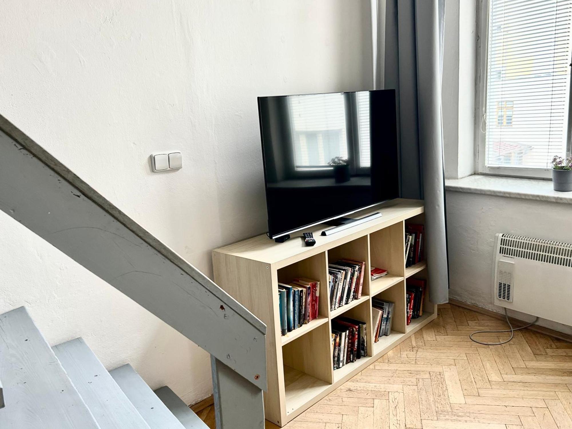 Party House - Ve Smeckach 18, Center!! Appartement