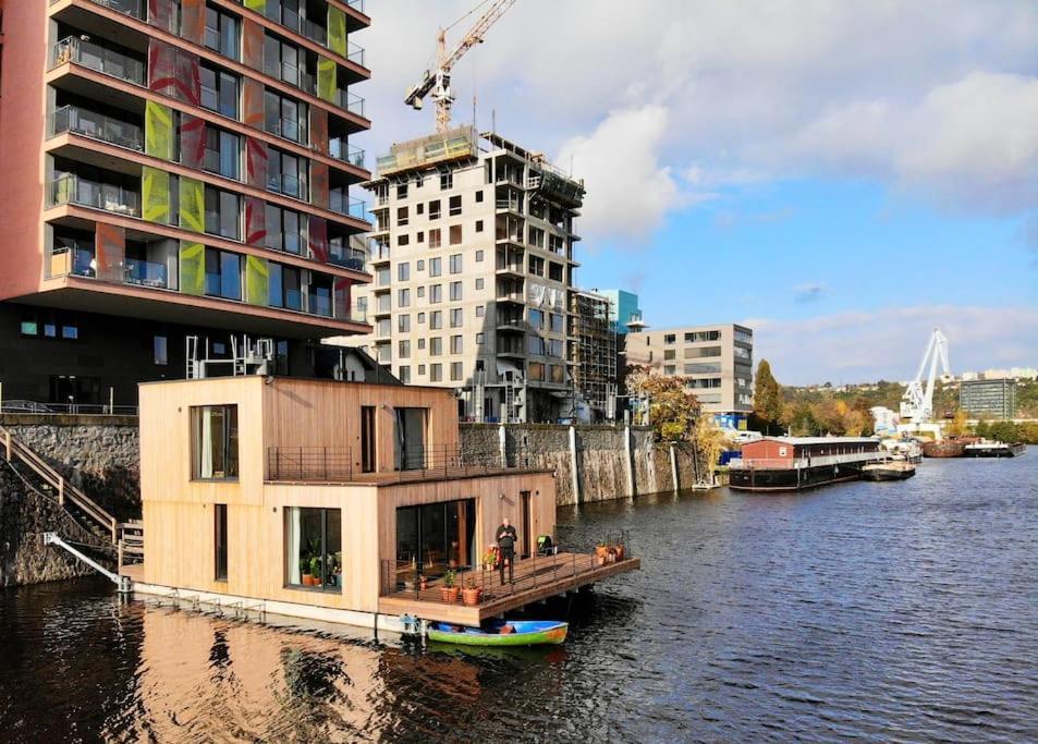 One Of The Kind Houseboat Experience +boat Prague