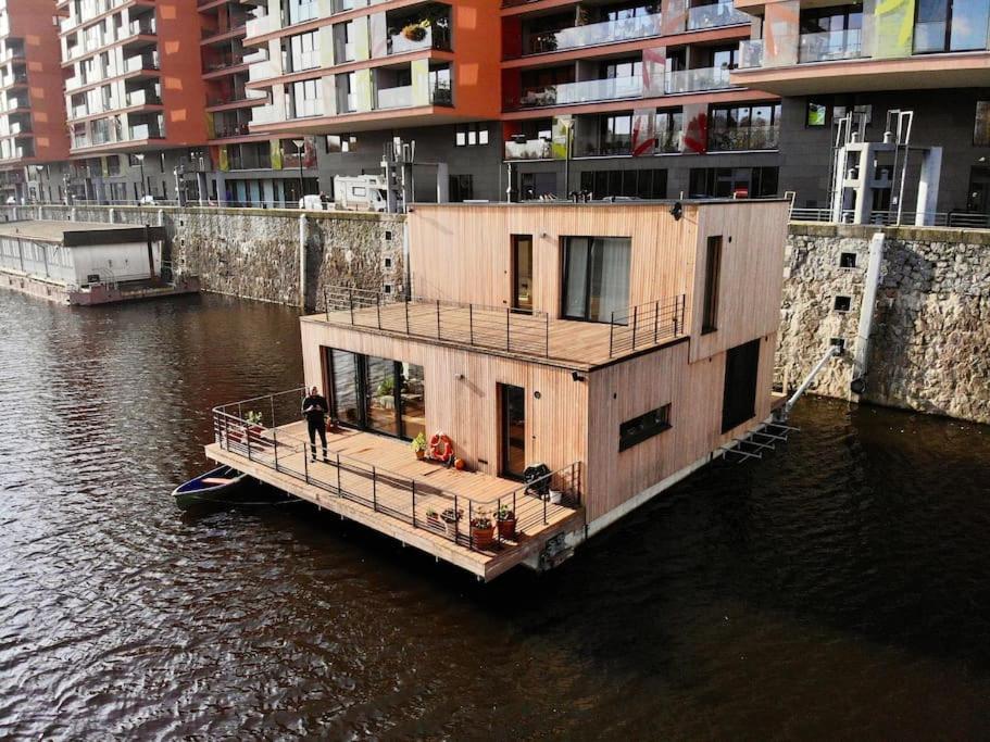 One Of The Kind Houseboat Experience +boat Villa