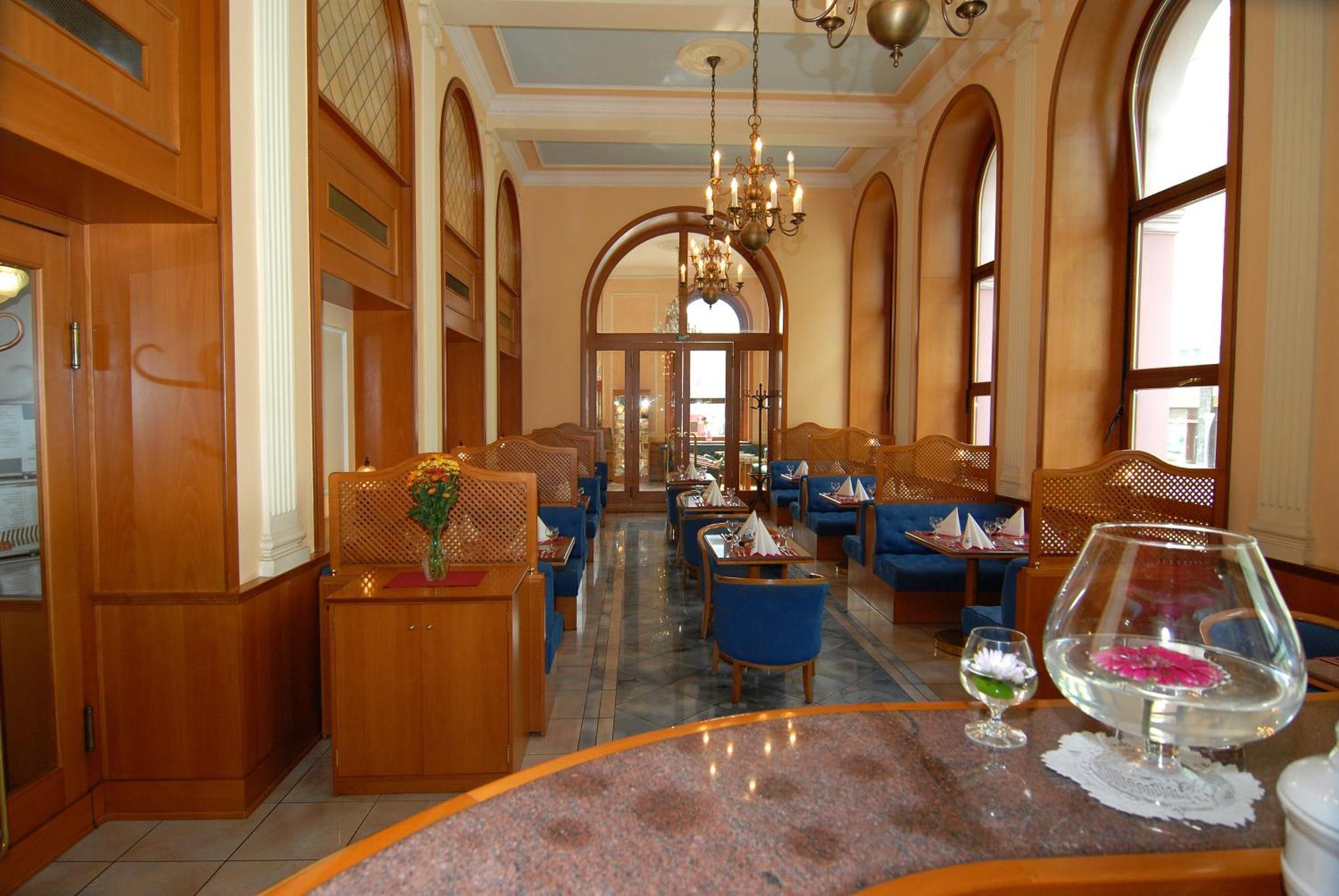 Hotel Opera