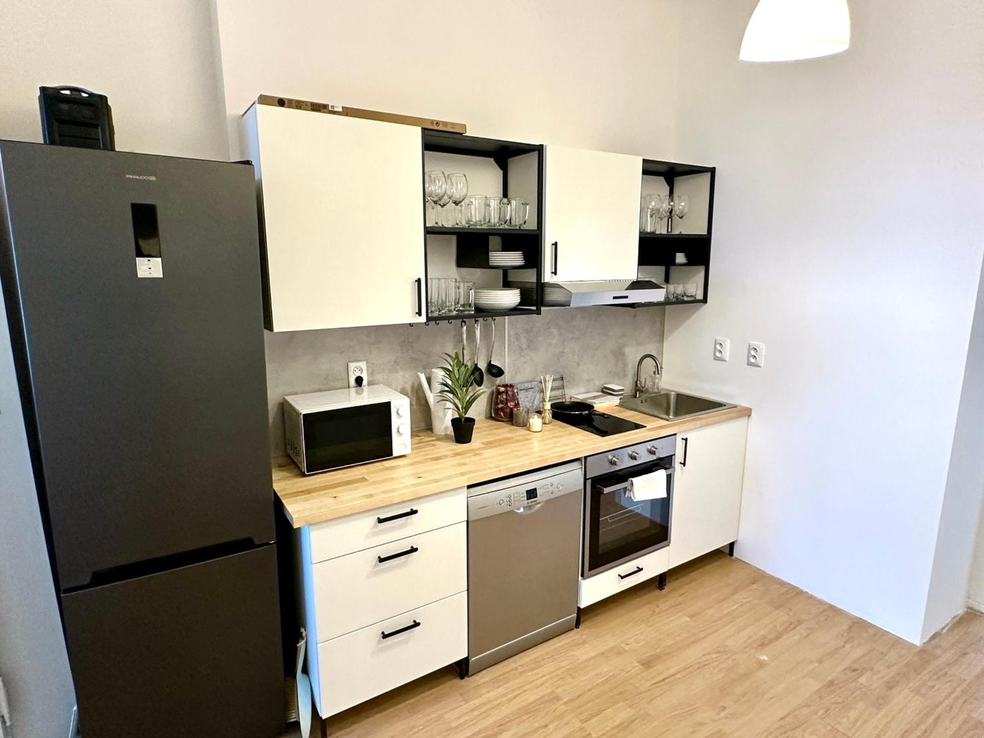 Daire Location In Prague! 4 Bedrooms And Super Host! *