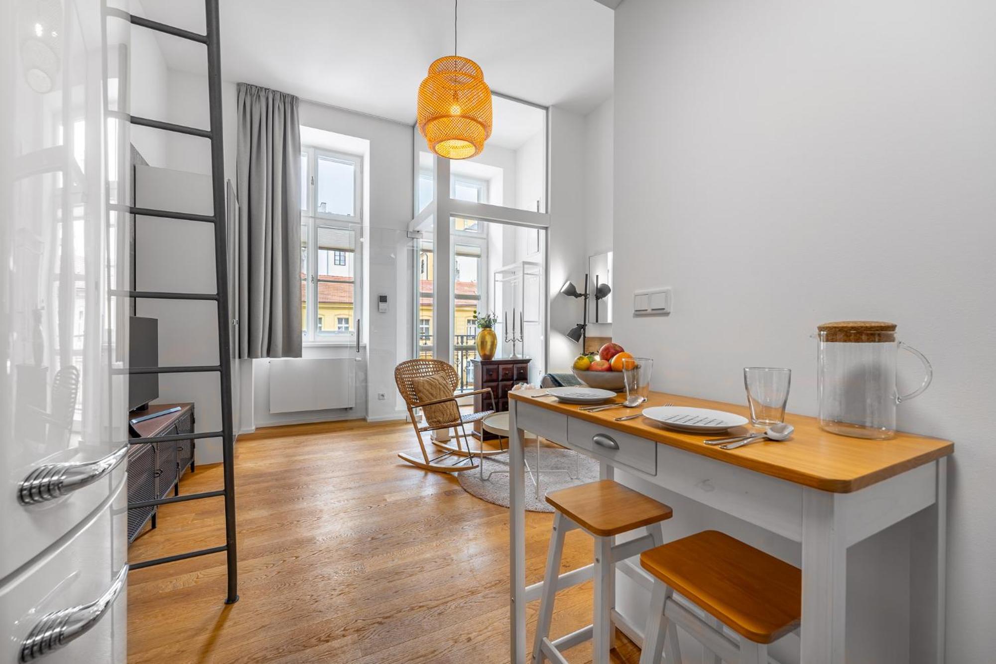 Elegant Located In The Centre Of