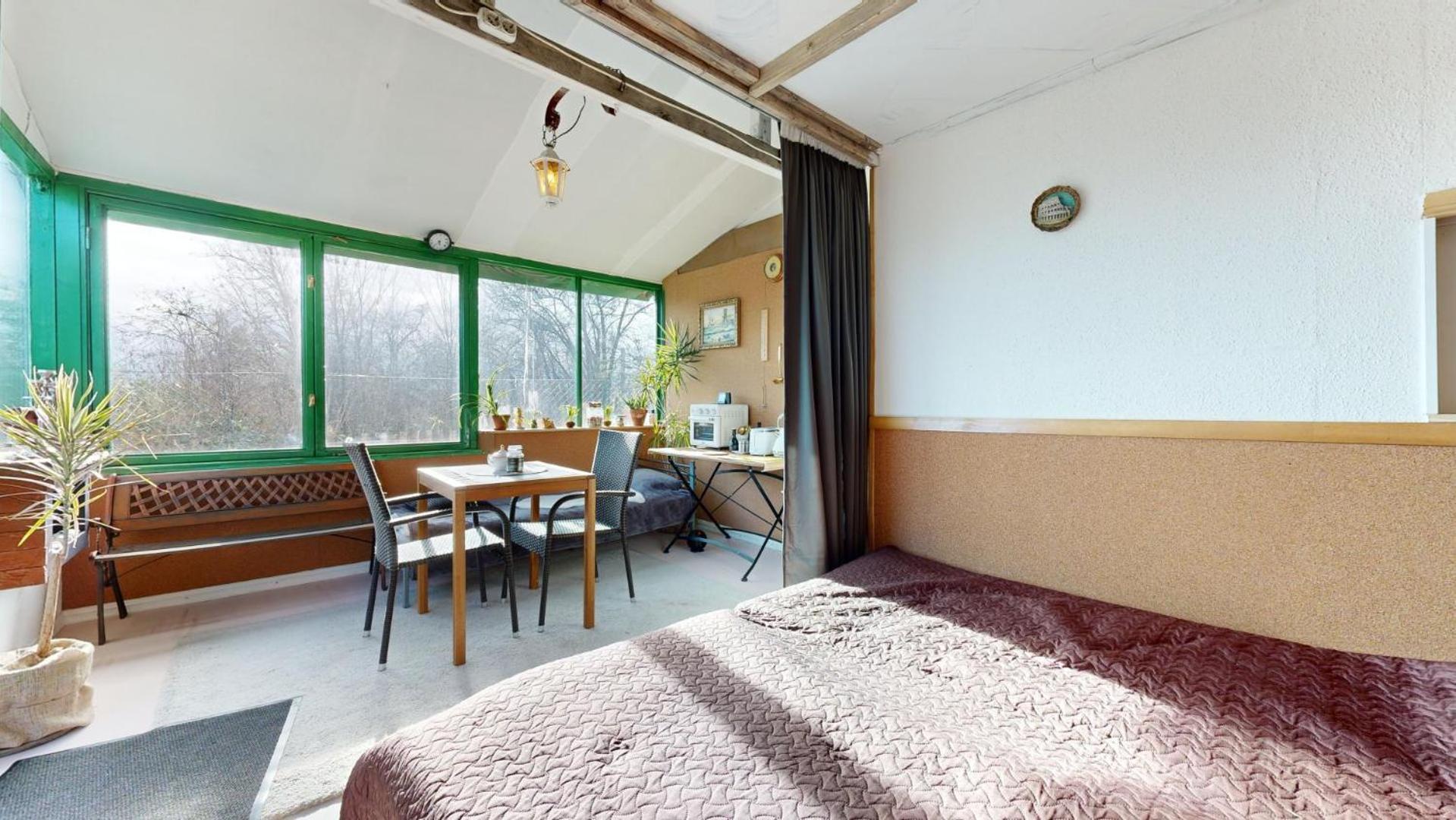 The Garden House In 10 Holiday home *