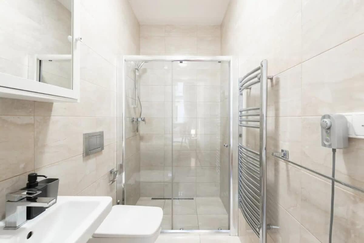 Metropolitan With Amenities Appartement