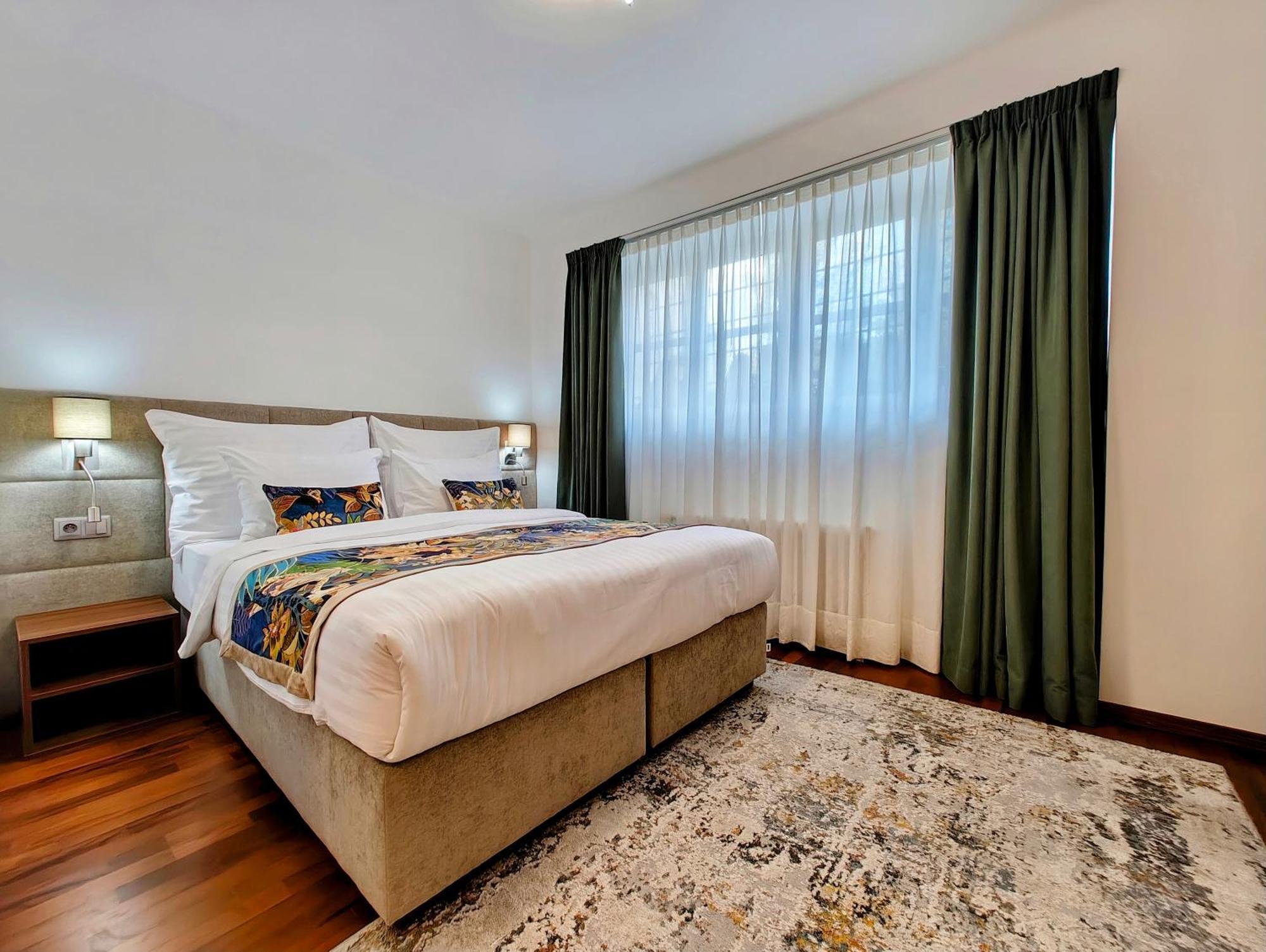 Aparthotel Little King Old Town 3*