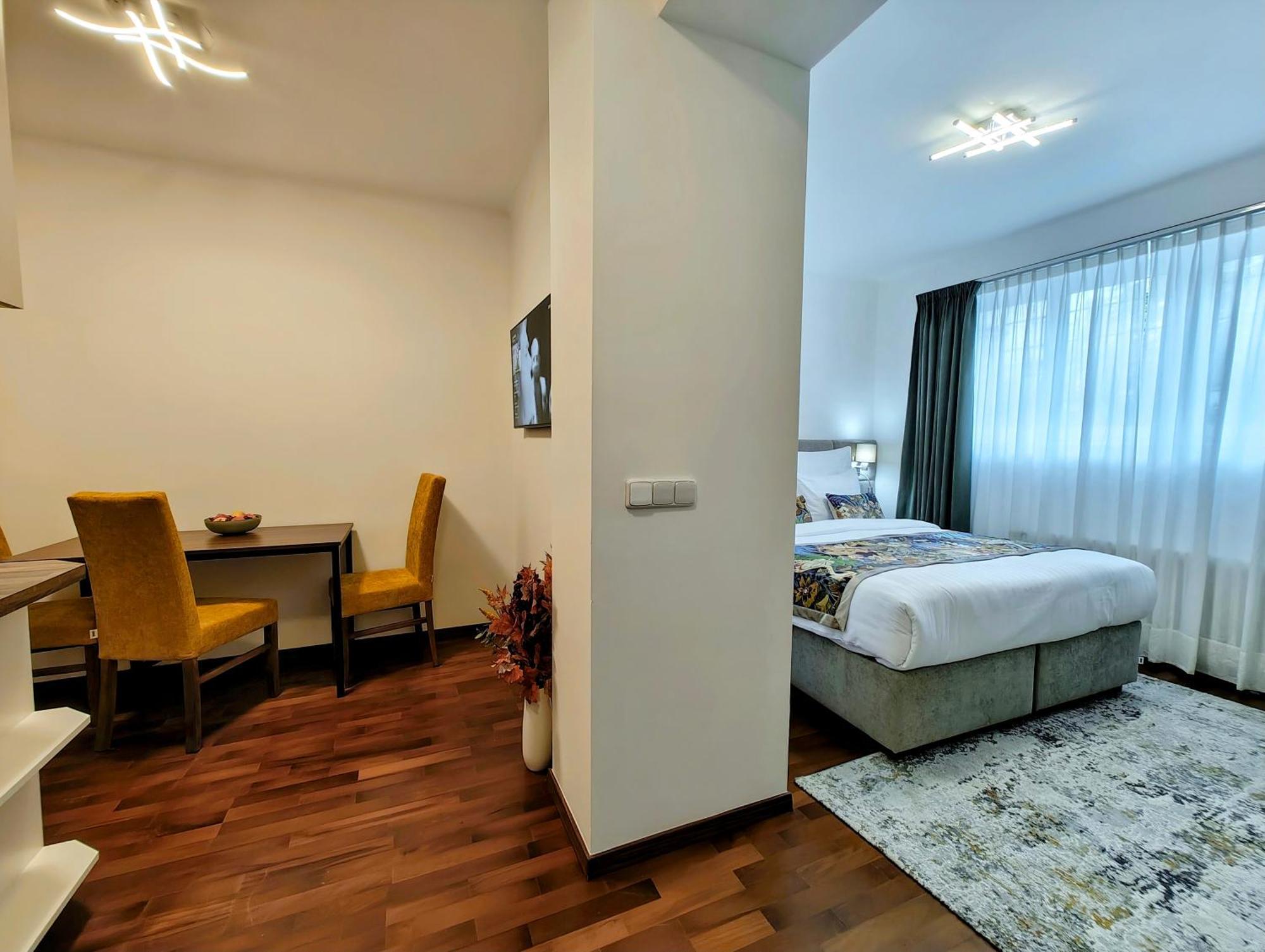 Little King Old Town Aparthotel Prag