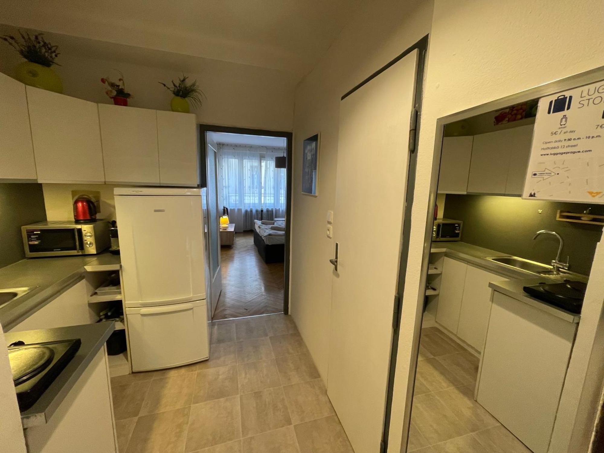 Agnes - Romance In Ii. Apartment *