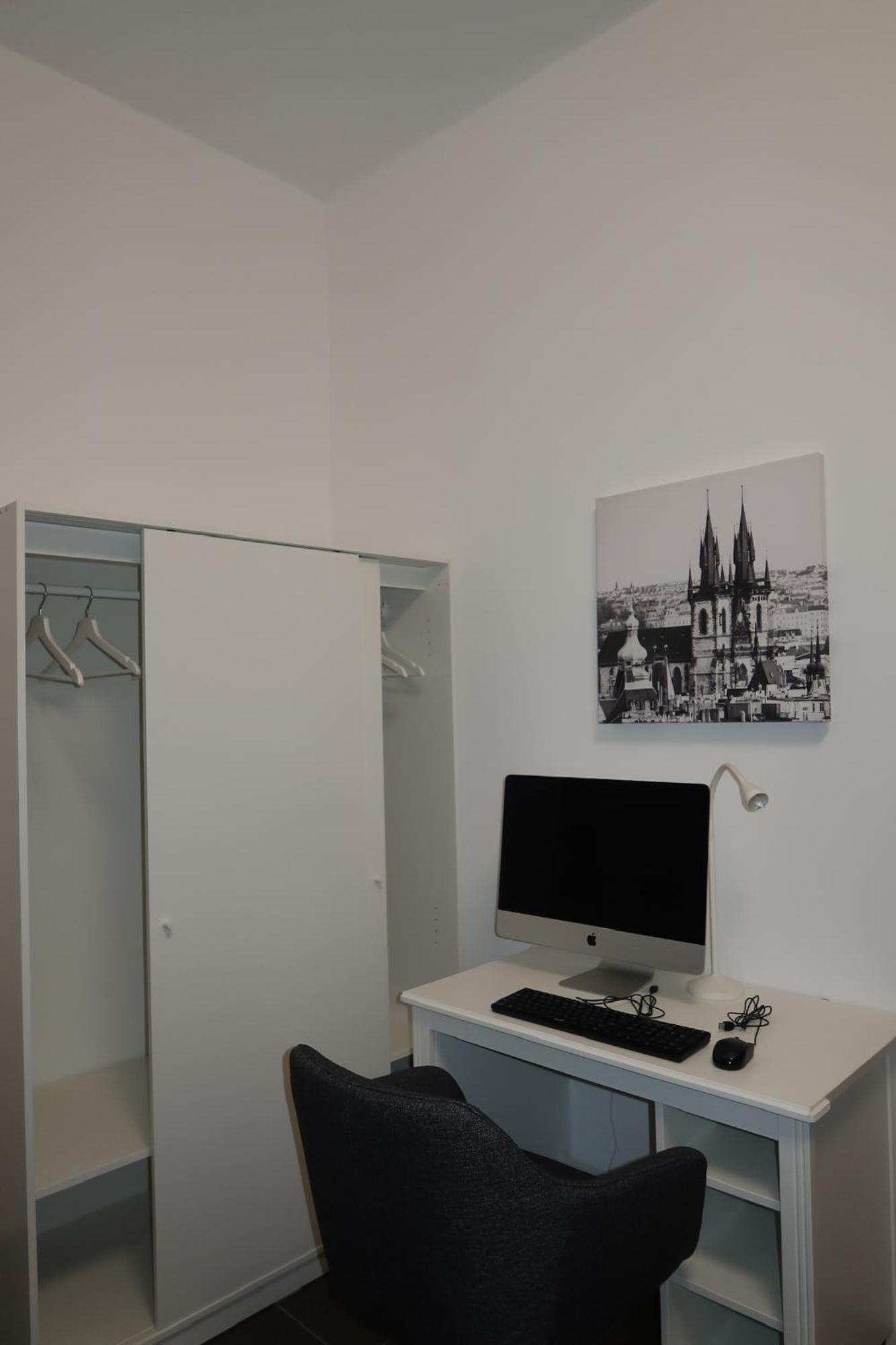 A And B In Apartment