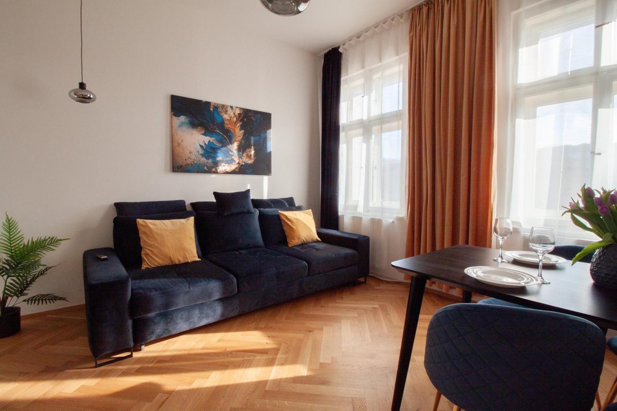 Churchill Heritage Apartment *