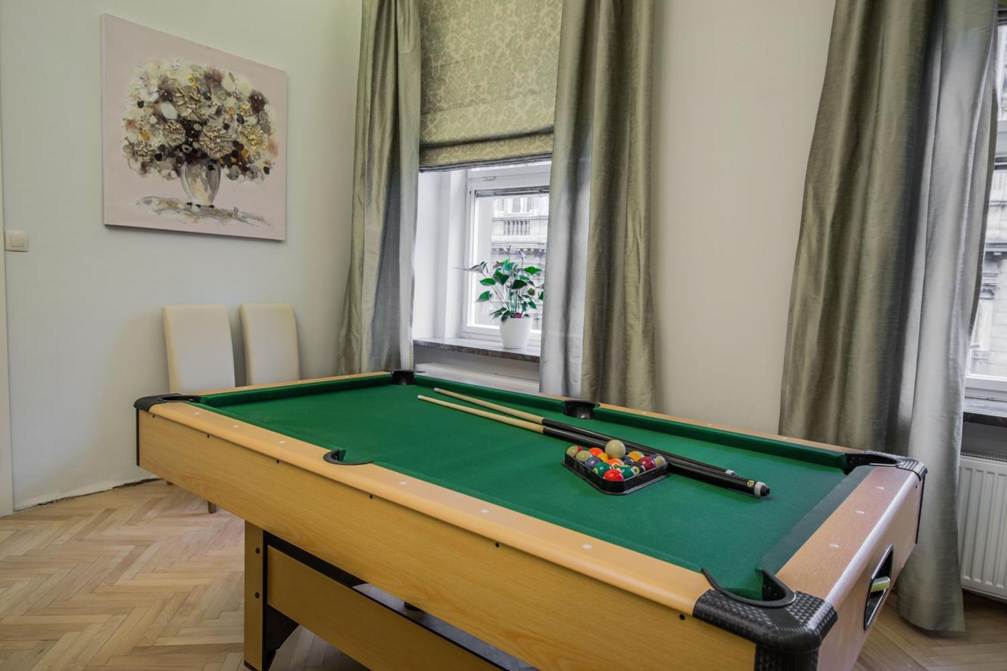 Royal With Sauna And Billiards Daire
