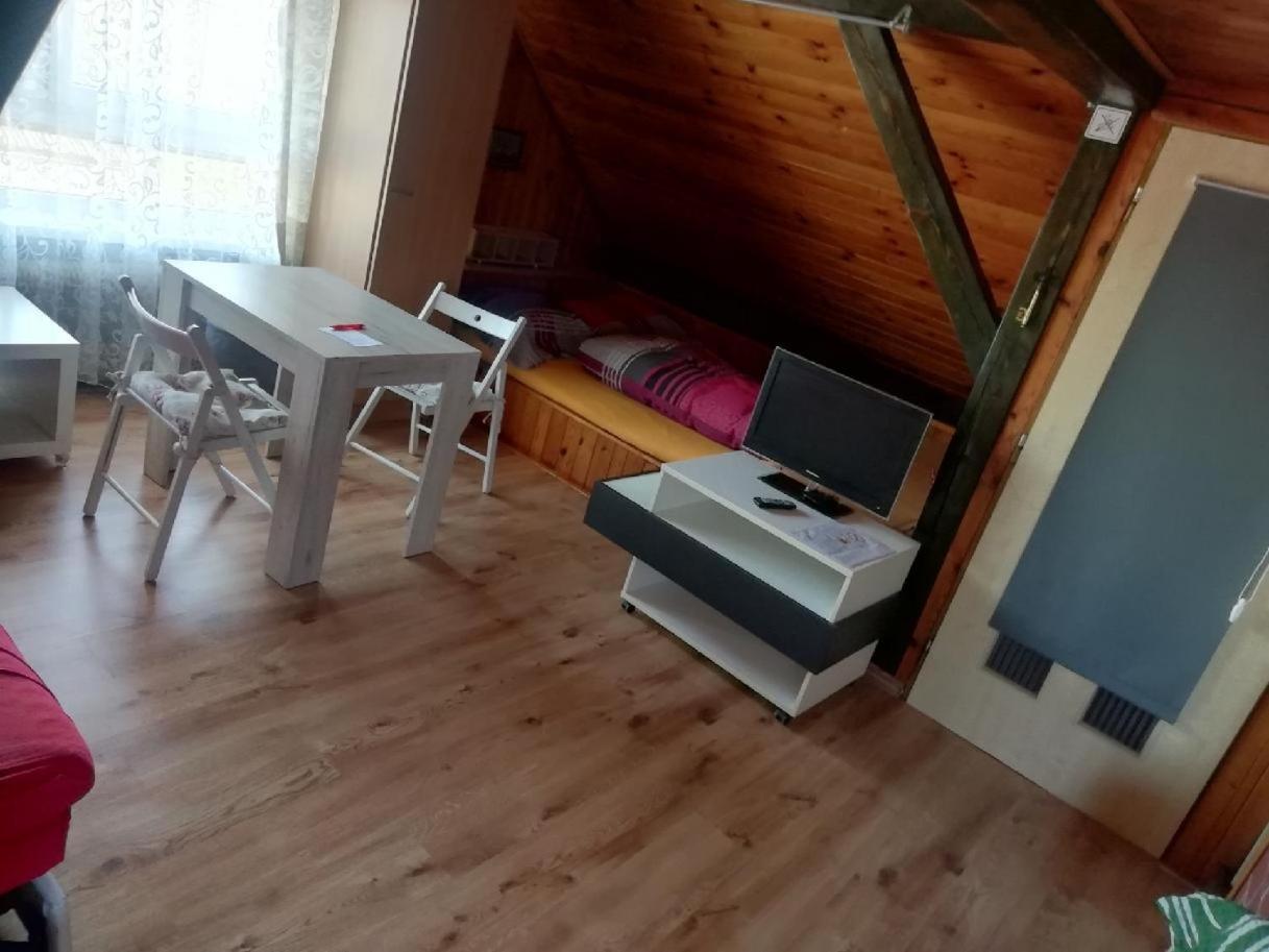Ohrada Homestay *