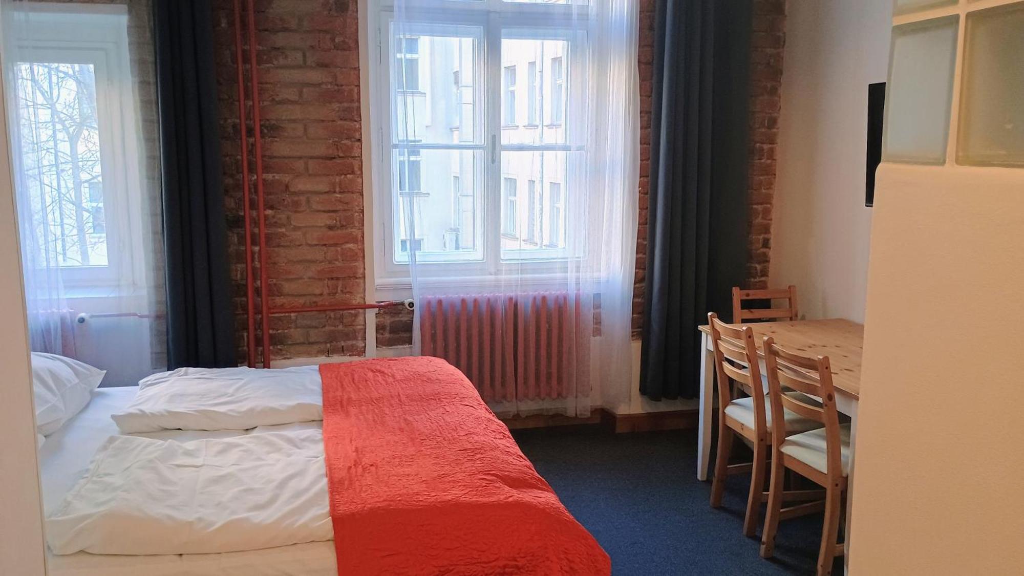 S42 * Prague