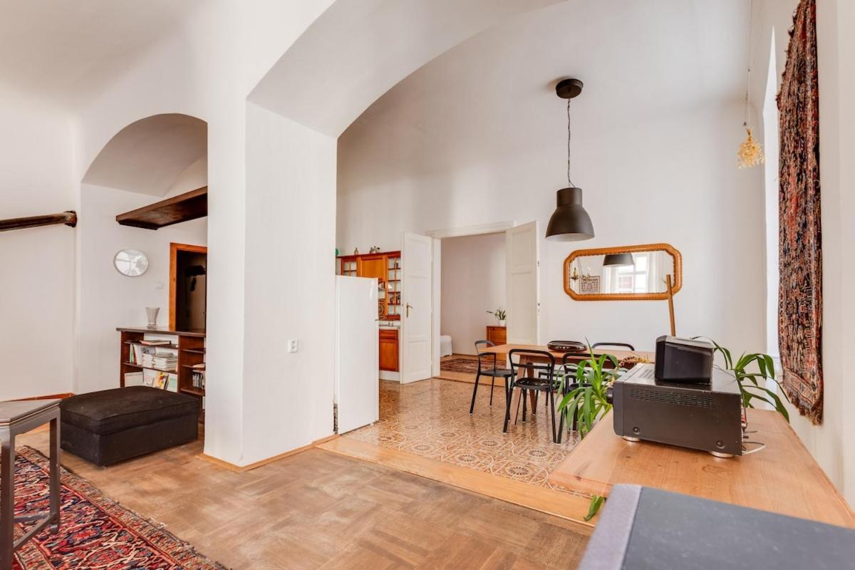 Apartment Old Town Magical Comfy 2bdr Historic House Prague