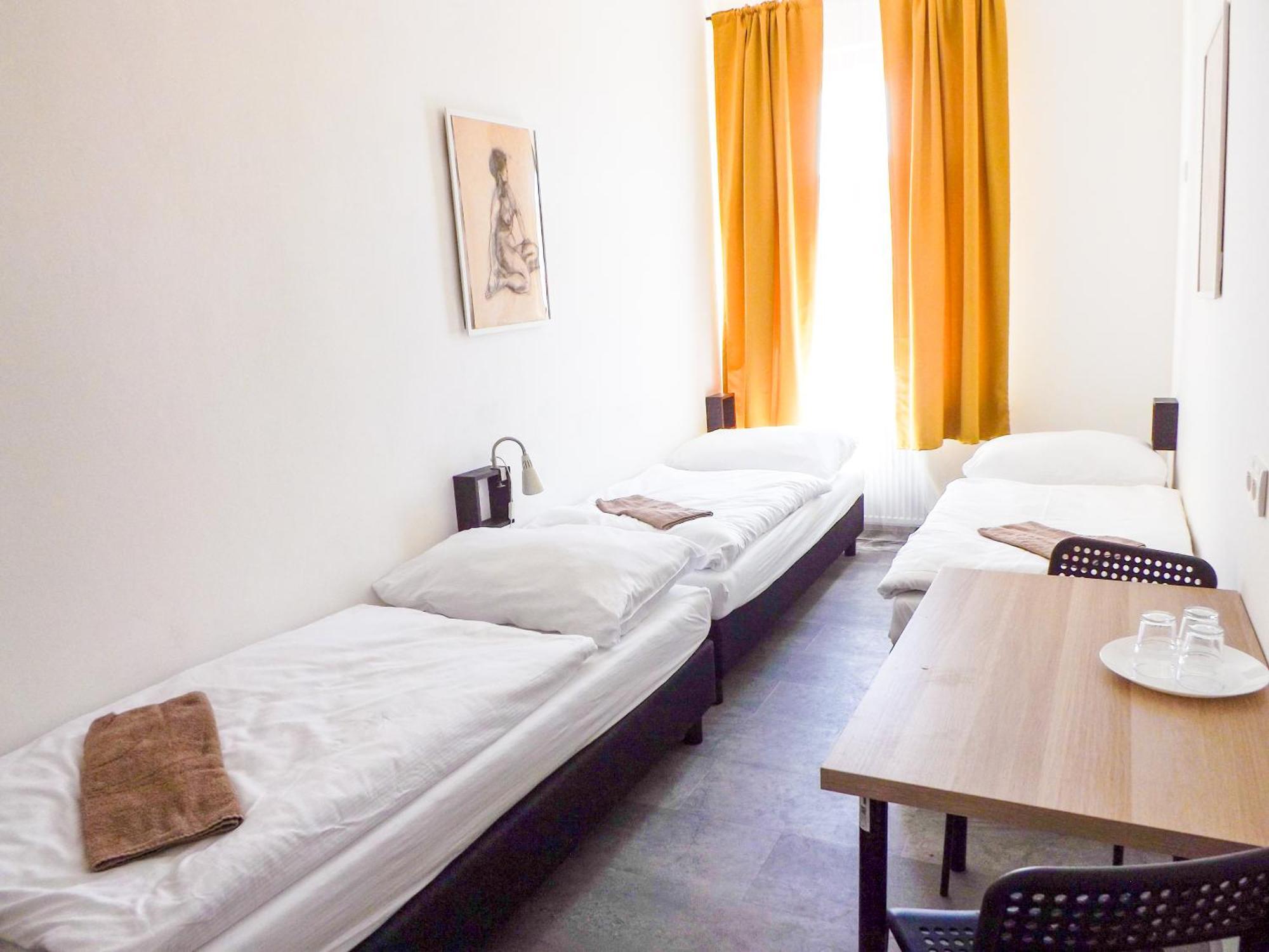 Homestay Two-room Near The Center F2 *
