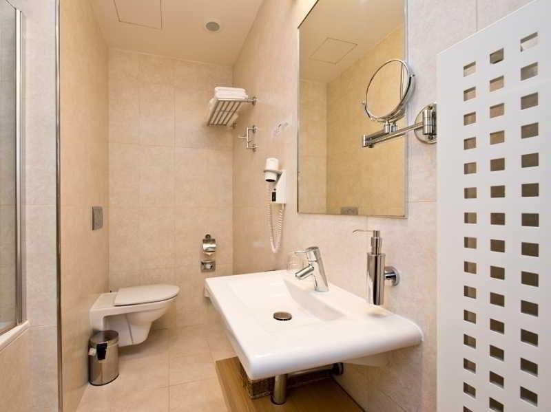 Otel Amarilis 4*