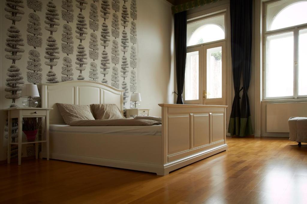 Riverside 4*