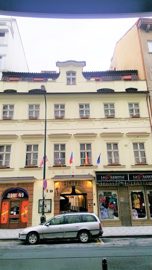 U Dvou Zlatych Klicu Hotel Prague