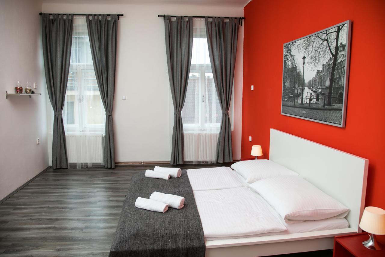 Welcome On V Tunich Prague