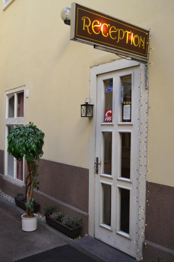 Hotel U Dvou Zlatych Klicu Prague