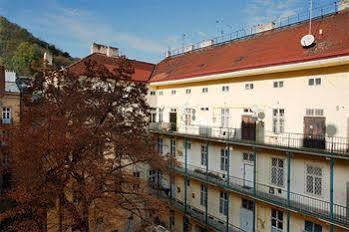 Aparthotel Hunger 4*
