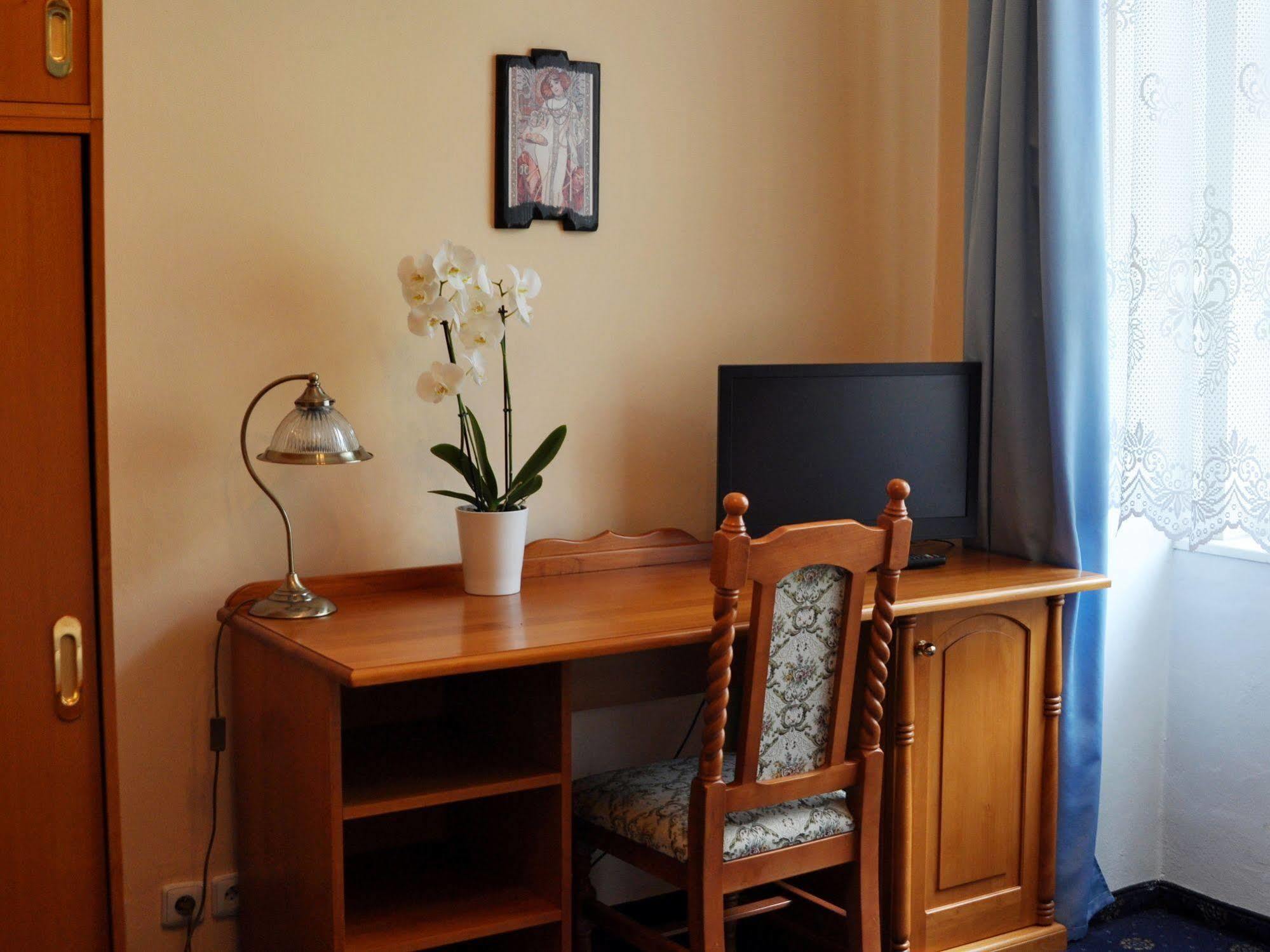 Opera Hotel 4*