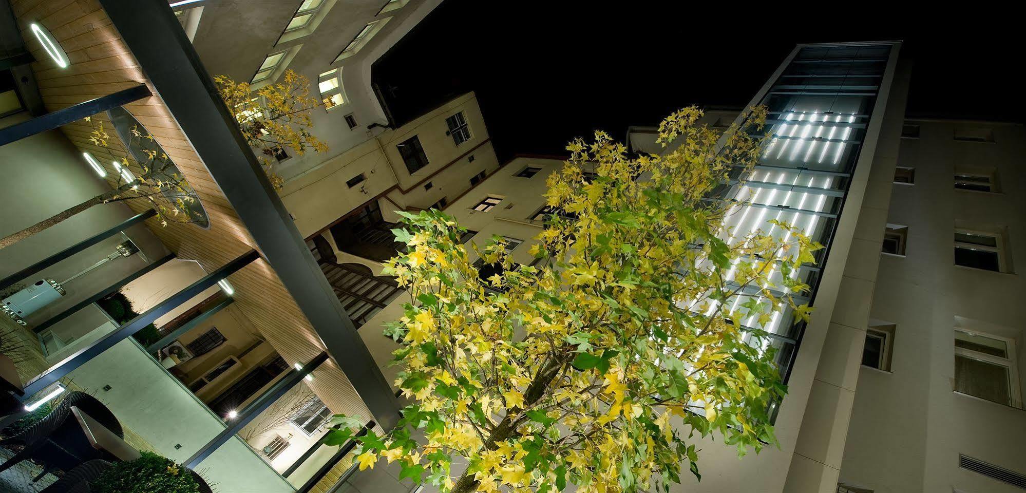 Hotel Three Crowns 3*