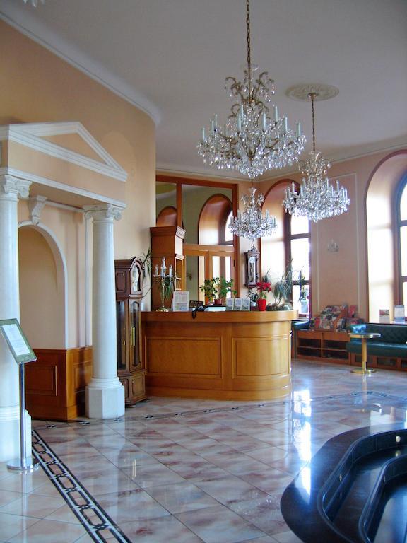 Opera Hotel